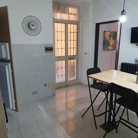 Sul Lago Fiumelatte Apartment *