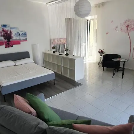 Sul Lago Fiumelatte Apartamento Varenna